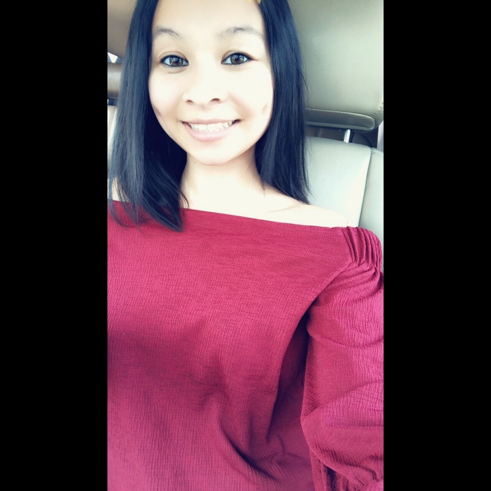 Meet your Posher, Yesenia